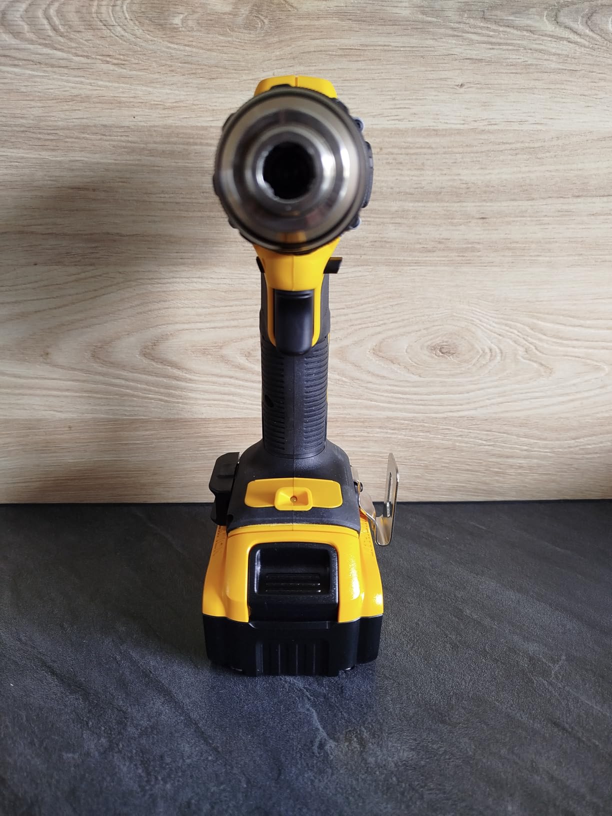 Remplace ma vieille perceuse filaire