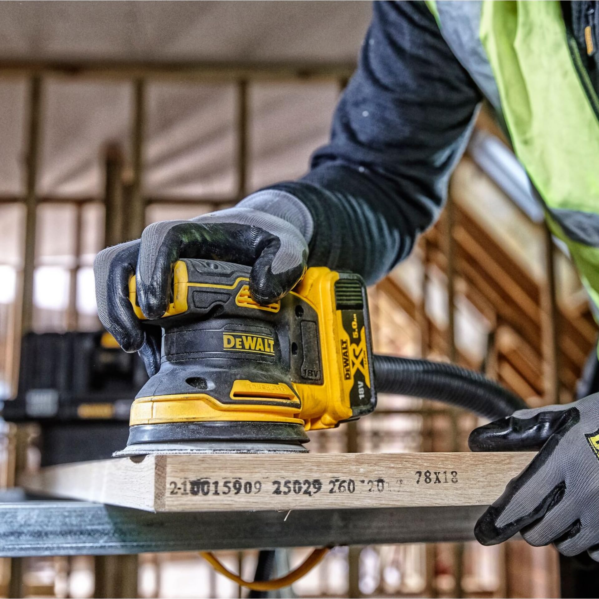 dewalt-dcw210nt-xj-ponceuse-excentrique-xr-18v-brushless-125mm-variateur-de-vite image 5