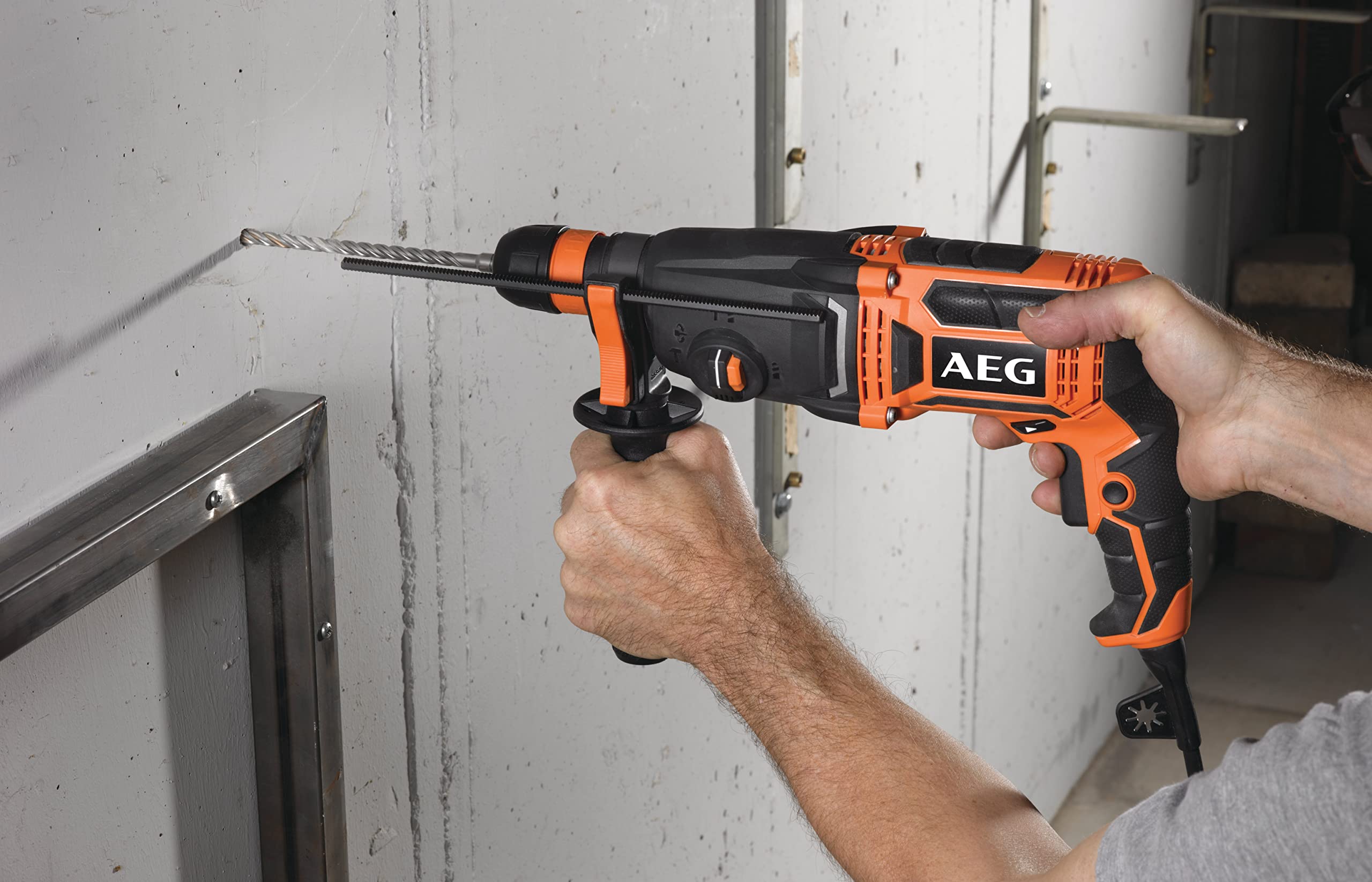 aeg-kh-24ixe-perforateur-burineur-sds-800-w-2-4-j-fixtec-mandrin-m-tal-13-mm-aut image 4