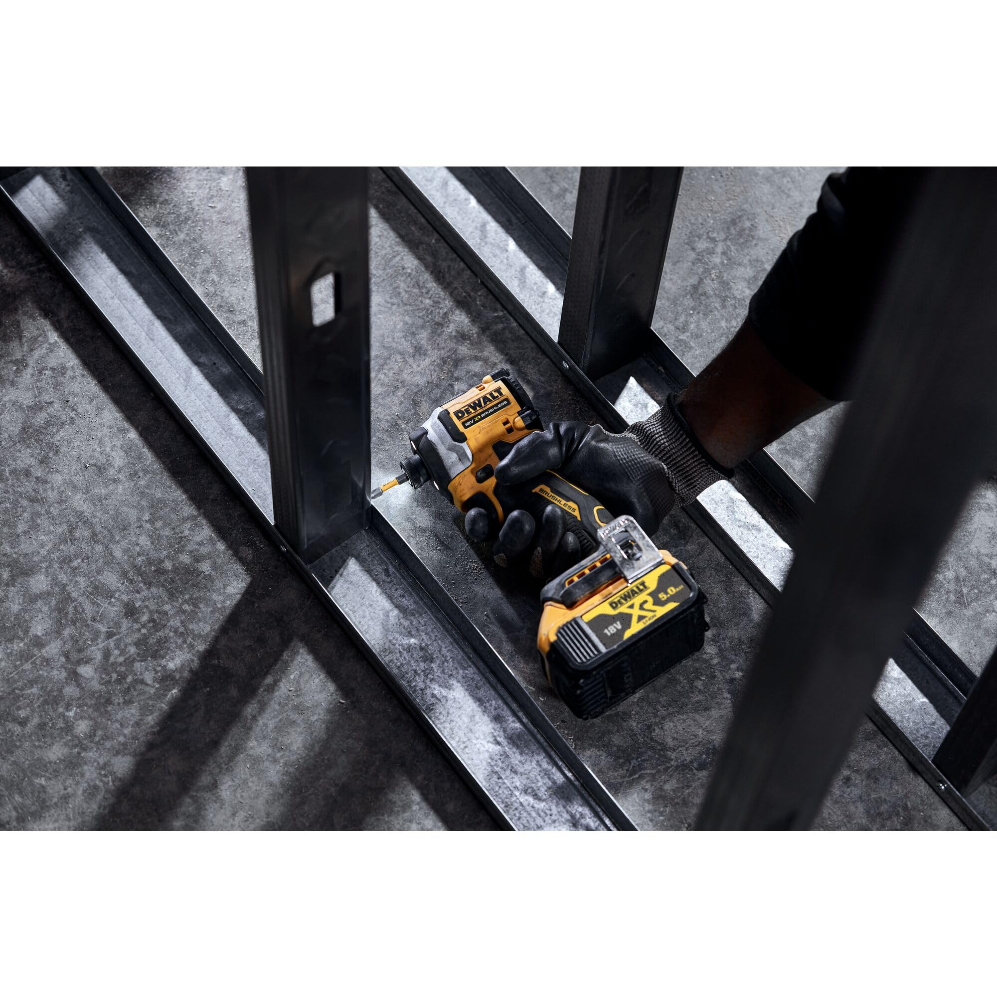 dewalt-dcf850nt-xj-visseuse-chocs-xr-18v-brushless-ultra-compacte-205-nm-3-modes image 5