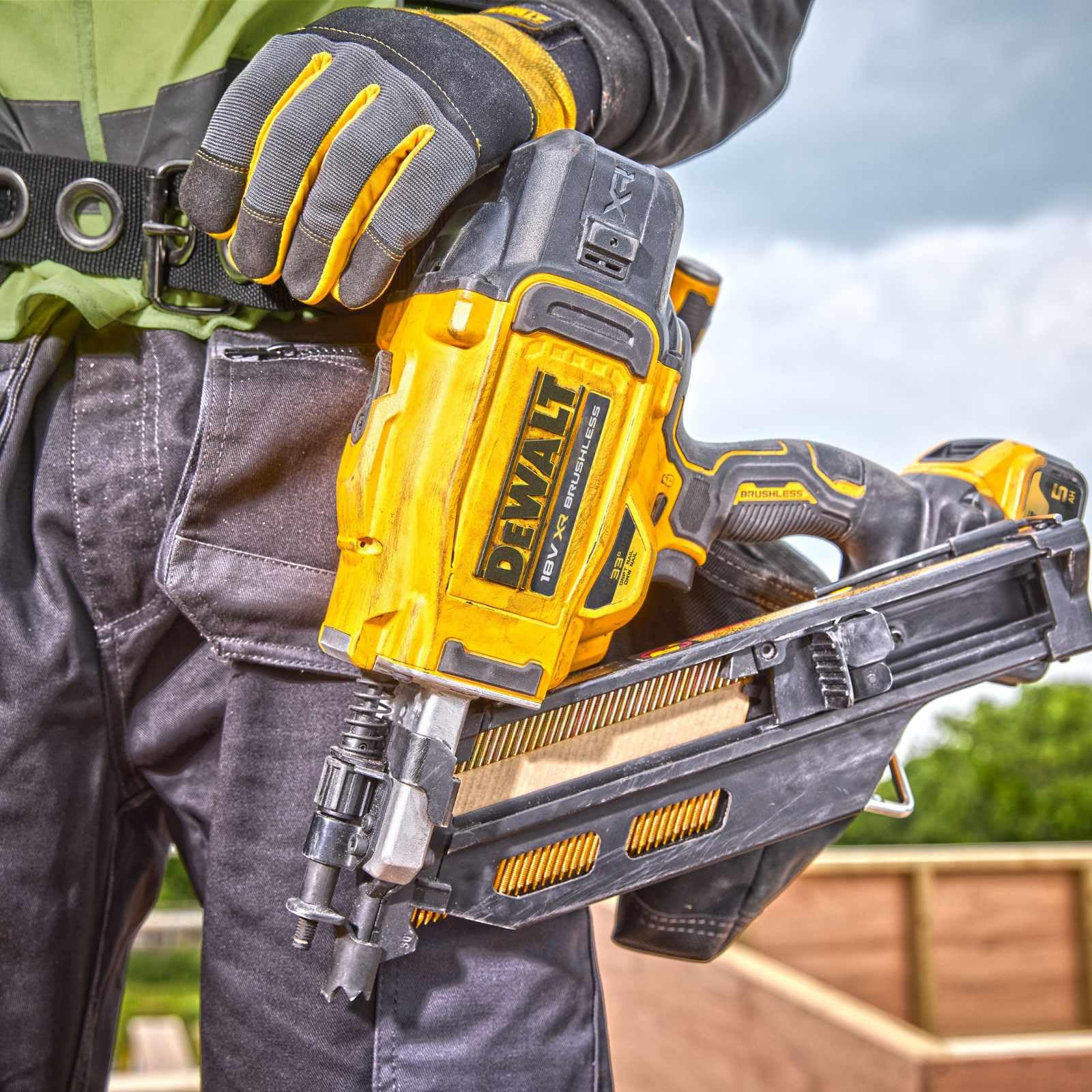 dewalt-dcn930n-xj-cloueur-charpente-xr-18v-brushless-nouvelle-g-n-ration-clous-j image 8