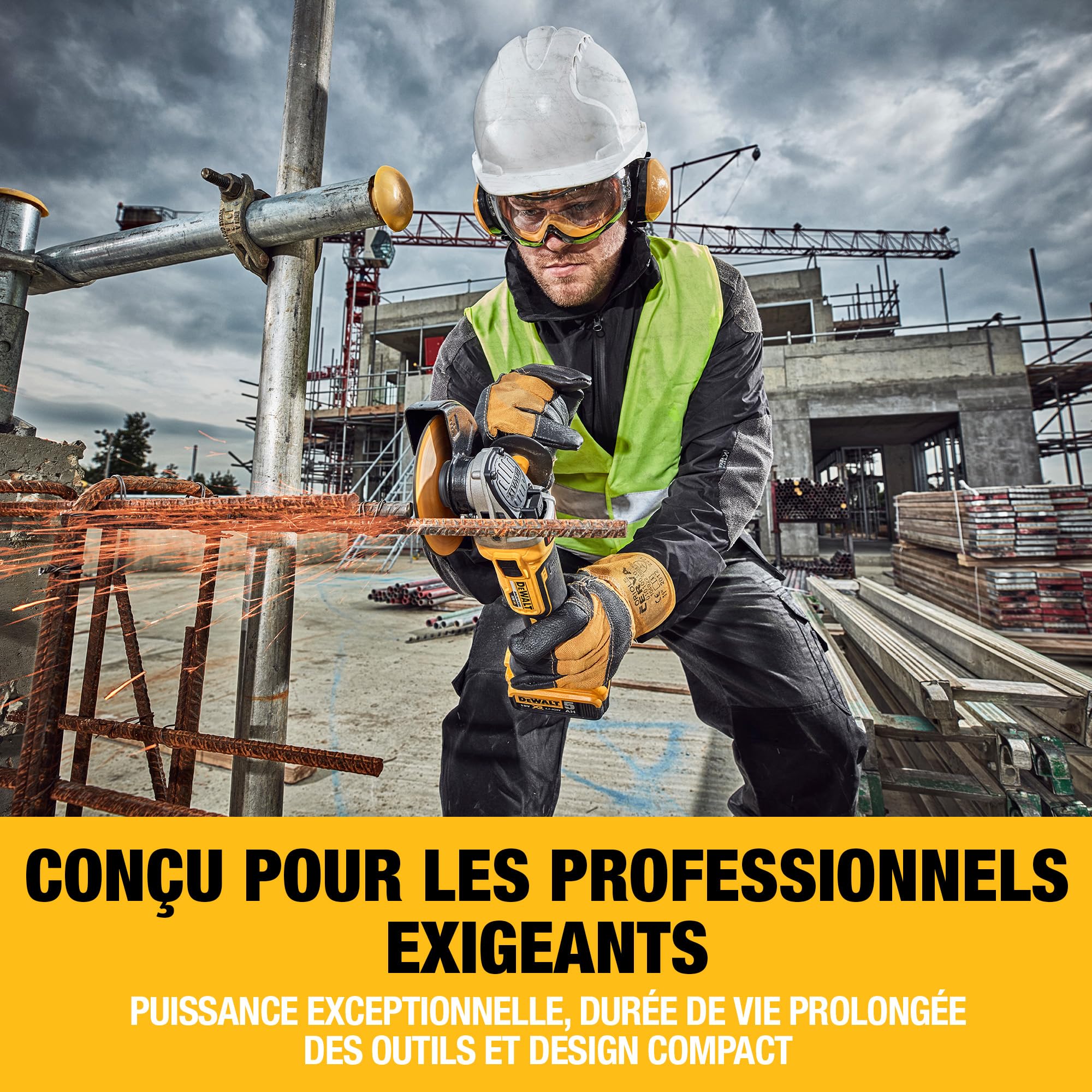 dewalt-dck422p3t-qw-kit-4-outils-xr-18v-brushless-perceuse-percussion-dcd796-vis image 2